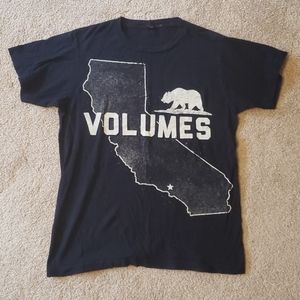 Small Volumes band tee california s